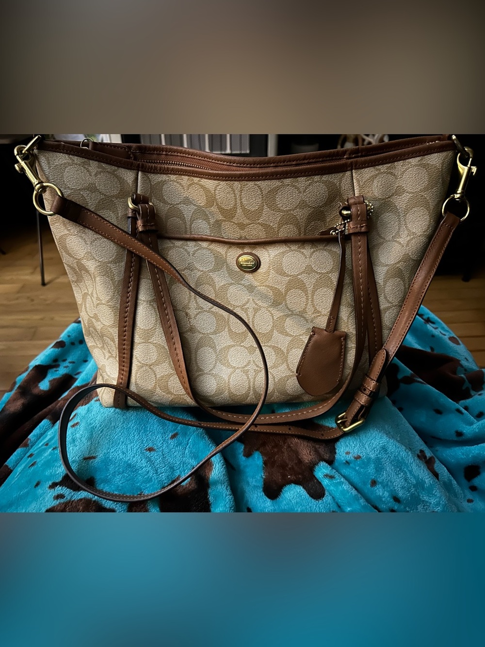 Coach Beige Peyton Signature Canvas Shoulder Bag with Brown Leather Trim - Picture 6 of 16